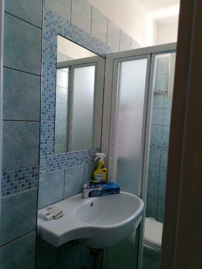 Hotel Andrea'S Римини Экстерьер фото